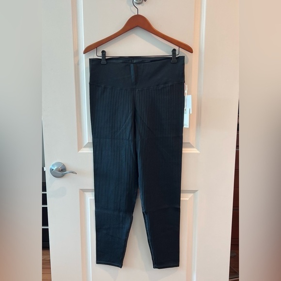 GOOD AMERICAN WIDE RIB SHINE CLEAN SEAMLESS NWT - Picture 4 of 15